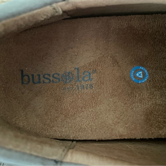 Bussola women’s fashion sneaker. - Picture 7 of 10